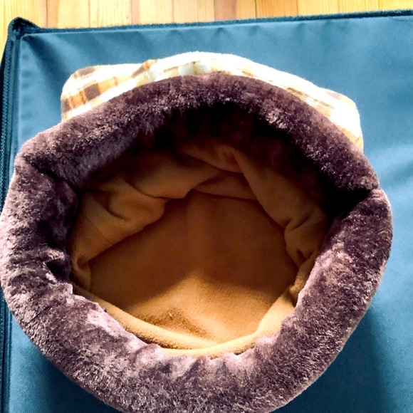 NWOT Cat Snuggle Sack - Picture 3 of 3